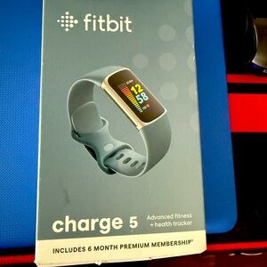 Fitbit Charge 5